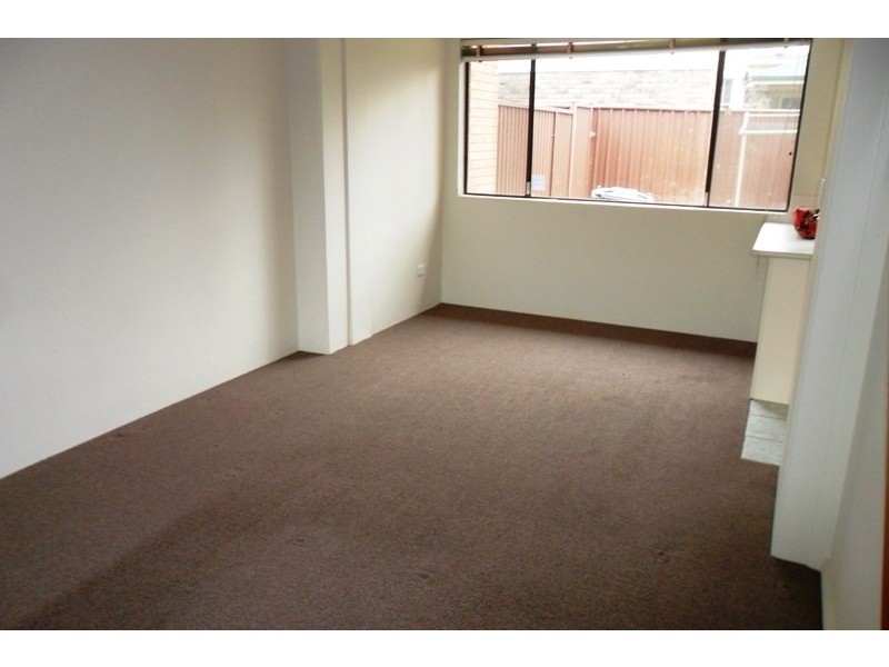 2/43 Currawong Street, Ingleburn NSW 2565
