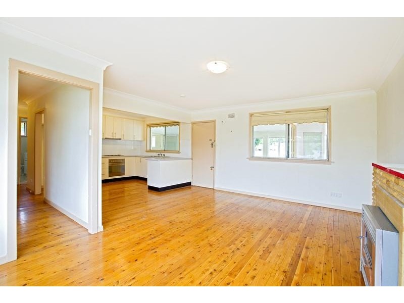 8 Pritchard Road, Macquarie Fields NSW 2564