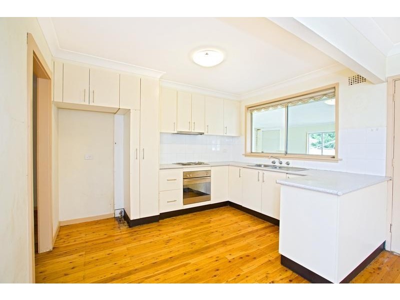 8 Pritchard Road, Macquarie Fields NSW 2564