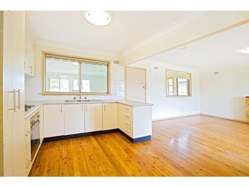 8 Pritchard Road, Macquarie Fields NSW 2564