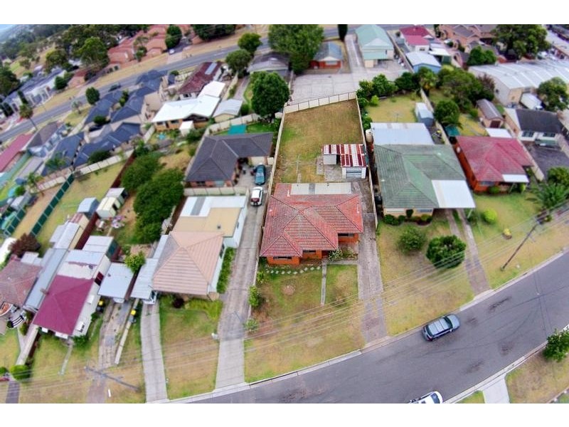 8 Pritchard Road, Macquarie Fields NSW 2564