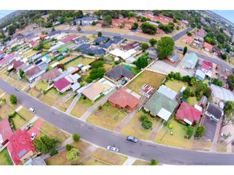 8 Pritchard Road, Macquarie Fields NSW 2564