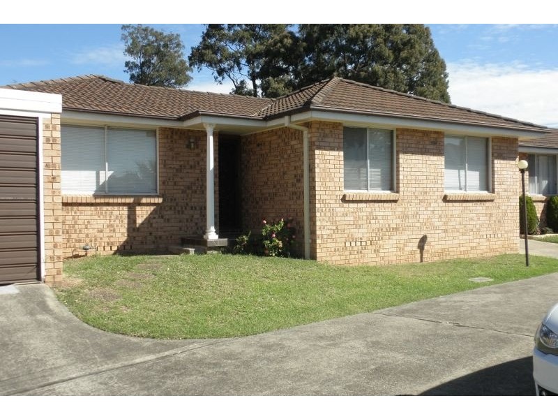 10/4 Sitella Place, Ingleburn NSW 2565