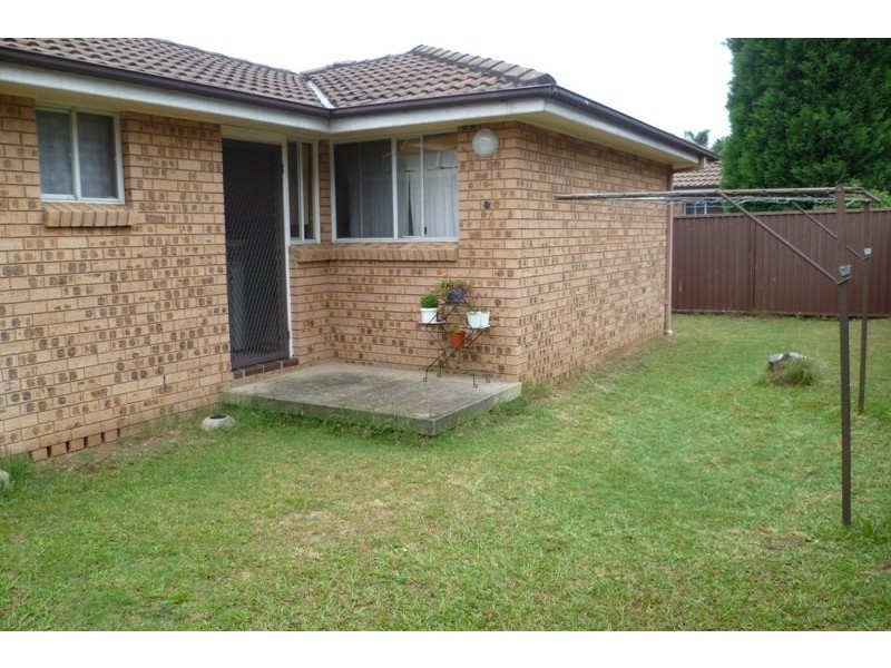 10/4 Sitella Place, Ingleburn NSW 2565