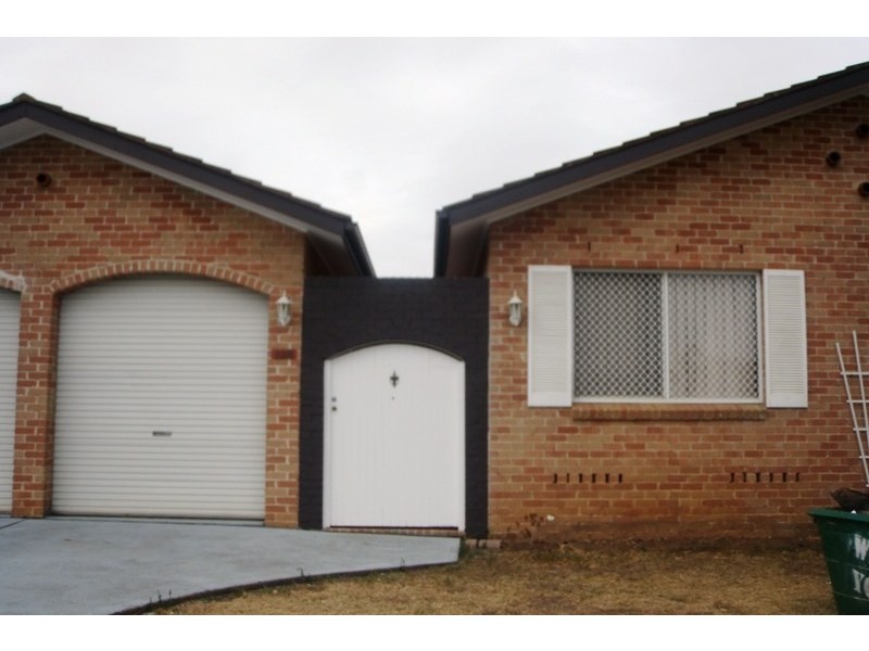 135 Evelyn Street, Macquarie Fields NSW 2564