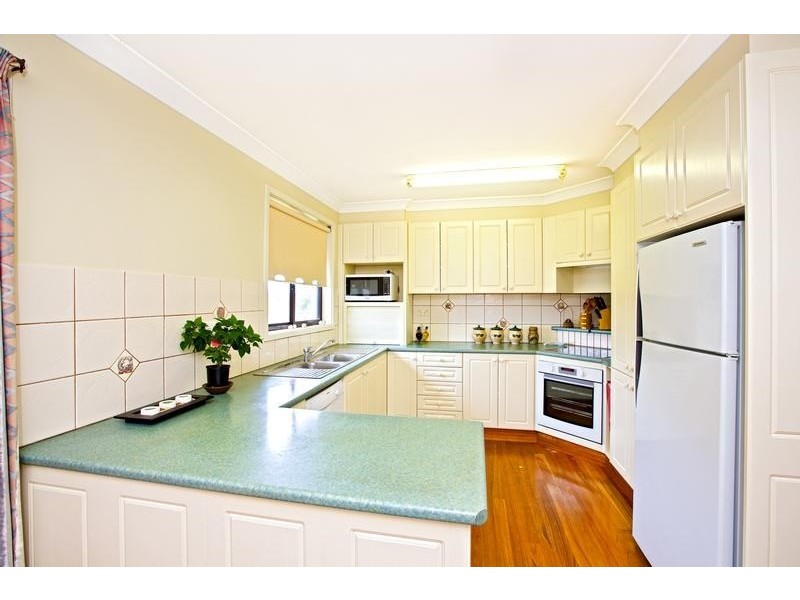 16 Curl Curl Place, Woodbine NSW 2560