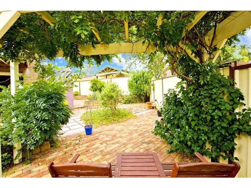 16 Curl Curl Place, Woodbine NSW 2560