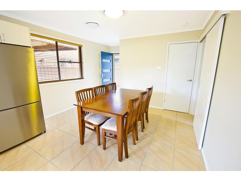5 Jowett Place, Ingleburn NSW 2565