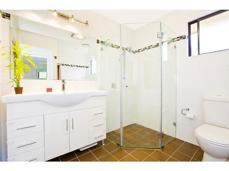 5 Jowett Place, Ingleburn NSW 2565