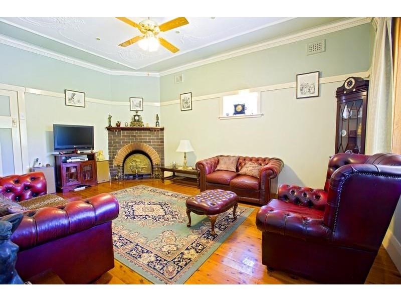 11 Clement Place, Ingleburn NSW 2565