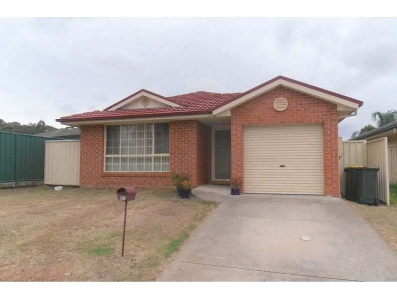 328 Copperfield Drive, Rosemeadow NSW 2560
