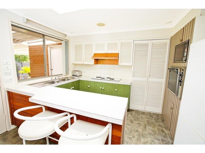 62 Third Avenue, Macquarie Fields NSW 2564