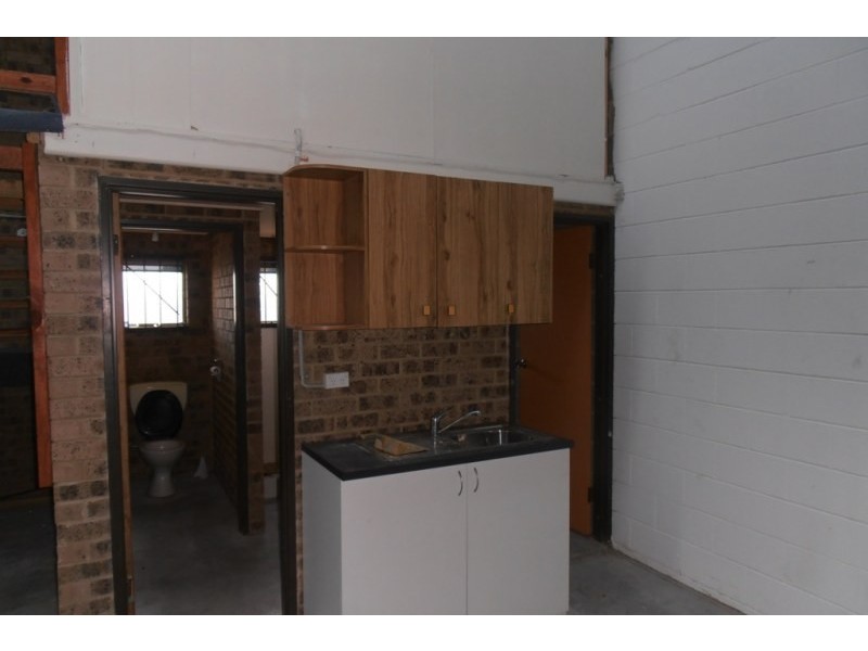 6/8 Pembury Road, Minto NSW 2566