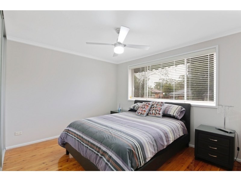 5 Hovea Place, Macquarie Fields NSW 2564