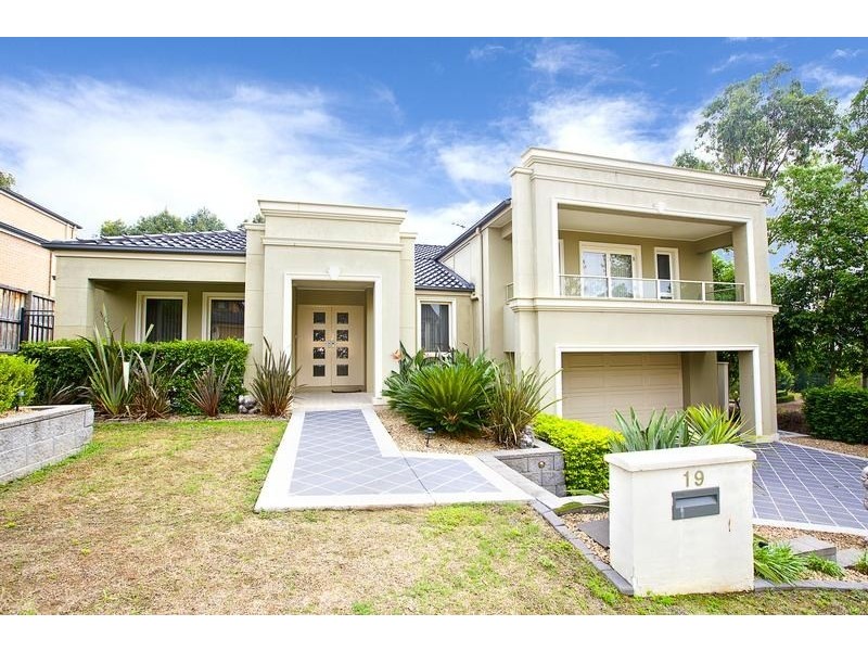 19 Lord Castlereagh Circuit, Macquarie Links NSW 2565