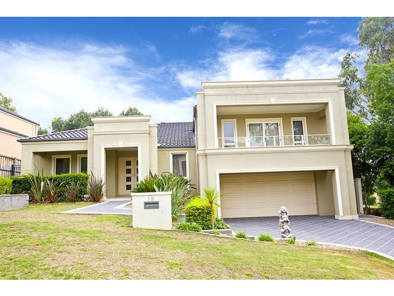 19 Lord Castlereagh Circuit, Macquarie Links NSW 2565