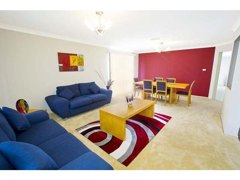 19 Lord Castlereagh Circuit, Macquarie Links NSW 2565