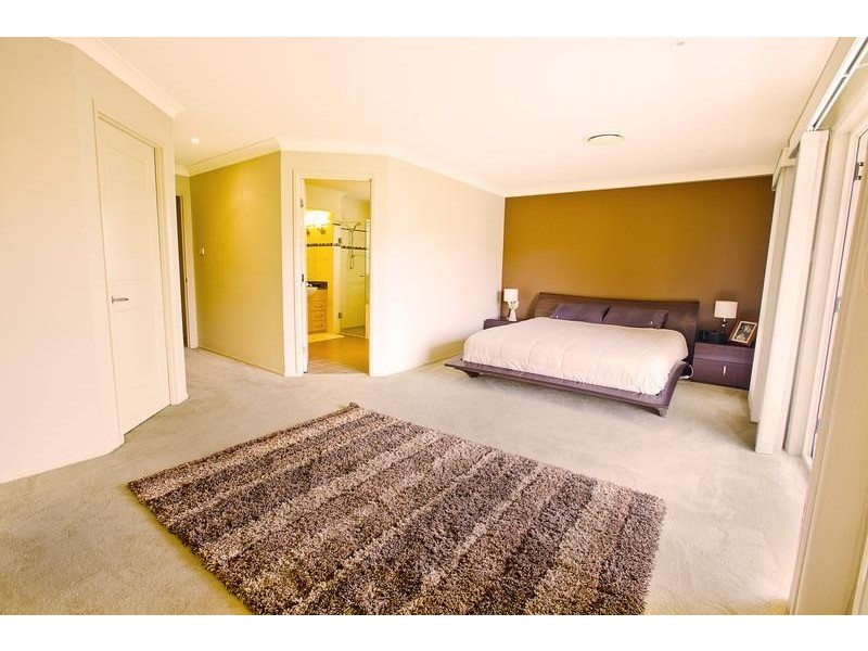 19 Lord Castlereagh Circuit, Macquarie Links NSW 2565