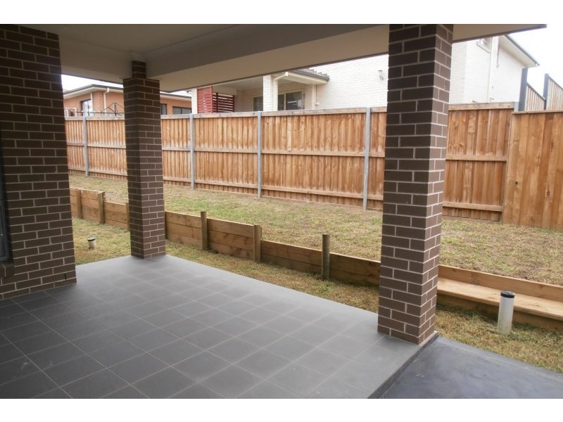 28 Mortimer Street, Minto NSW 2566