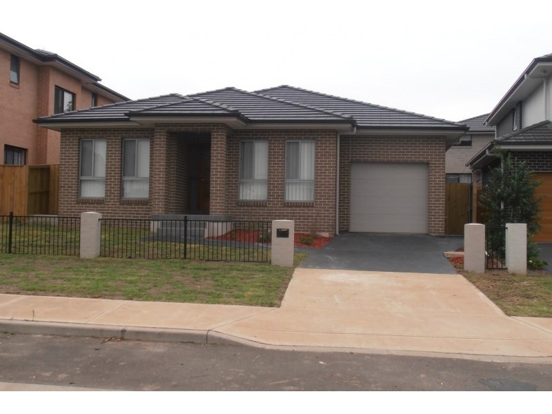 28 Mortimer Street, Minto NSW 2566