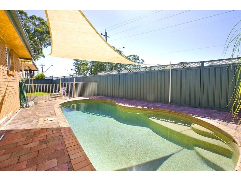 17 McInnes Place, Ingleburn NSW 2565