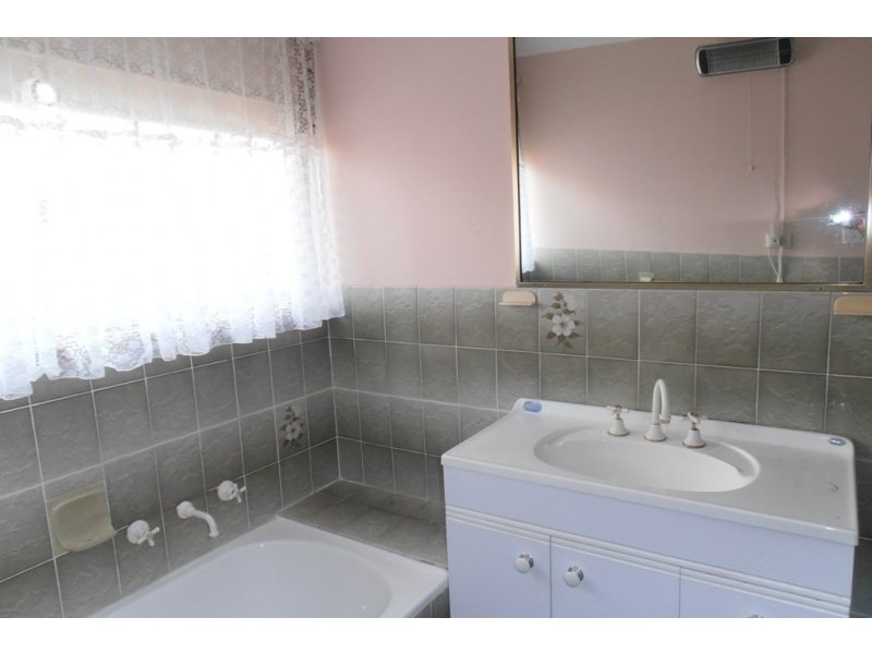 8/19 Lagonda Drive, Ingleburn NSW 2565