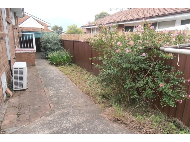 8/19 Lagonda Drive, Ingleburn NSW 2565