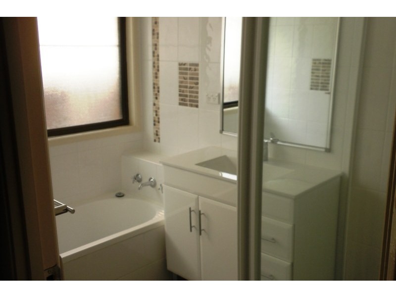 104 Harrow Road, Glenfield NSW 2167