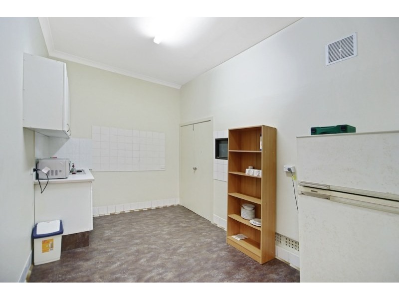 19 Parliament Road, Macquarie Fields NSW 2564