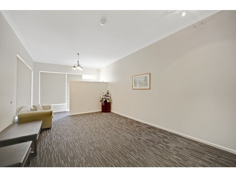 19 Parliament Road, Macquarie Fields NSW 2564