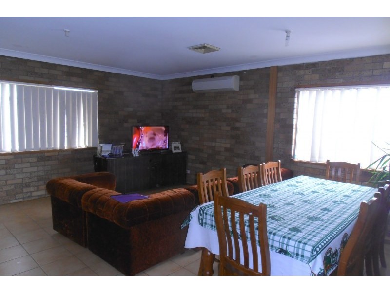 19 Parliament Road, Macquarie Fields NSW 2564
