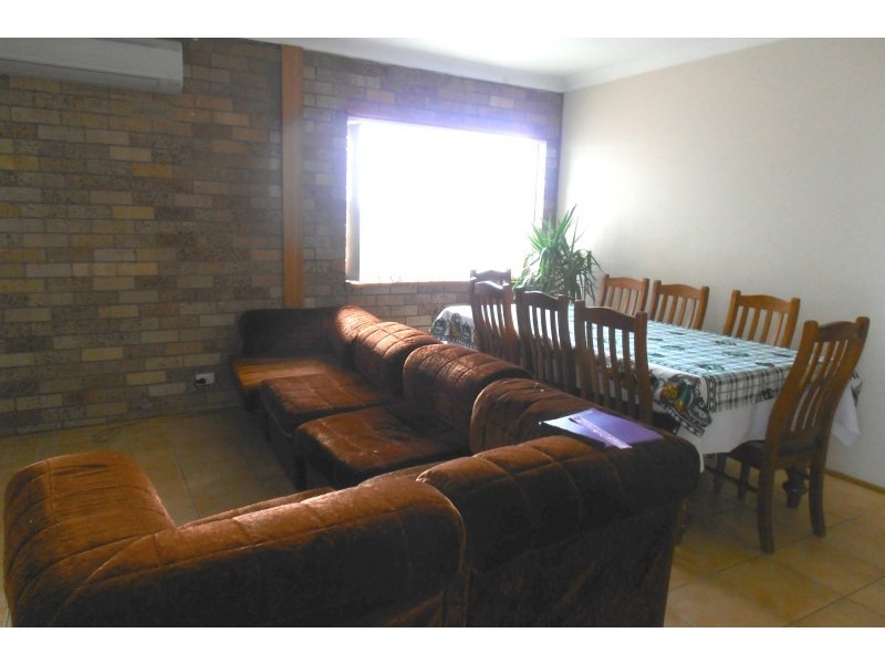 19 Parliament Road, Macquarie Fields NSW 2564
