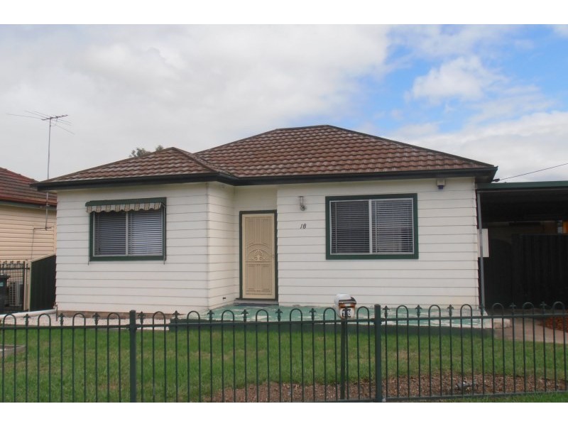 18 Pritchard Road, Macquarie Fields NSW 2564