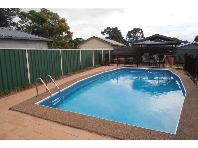 18 Pritchard Road, Macquarie Fields NSW 2564