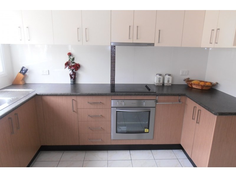 7 Victoria Road, Macquarie Fields NSW 2564