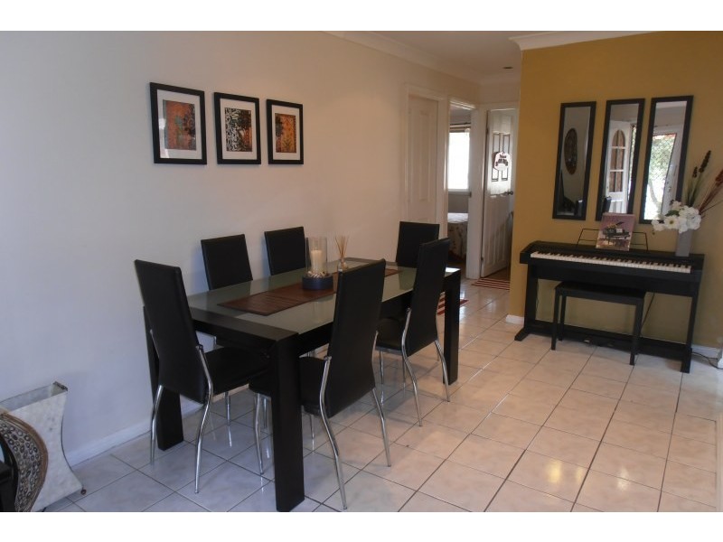 7 Victoria Road, Macquarie Fields NSW 2564