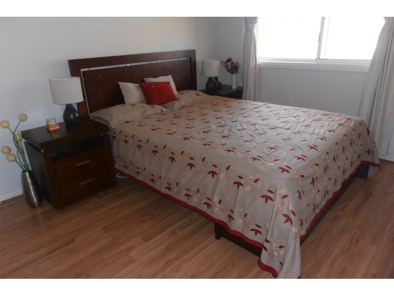 7 Victoria Road, Macquarie Fields NSW 2564