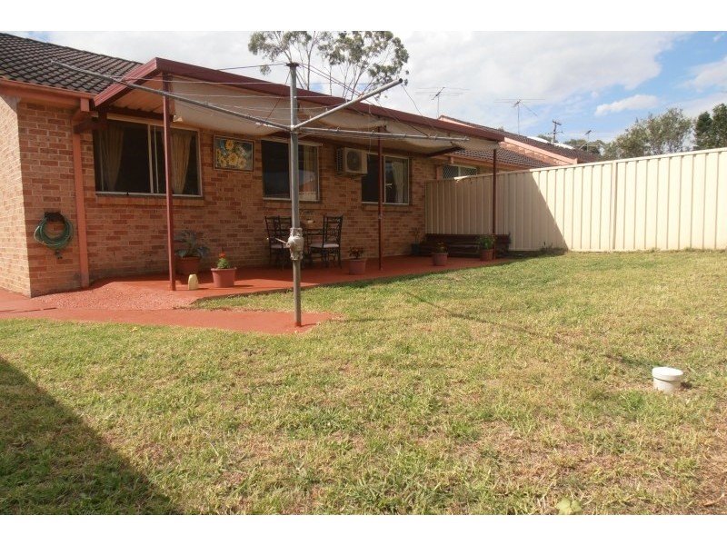 7 Victoria Road, Macquarie Fields NSW 2564