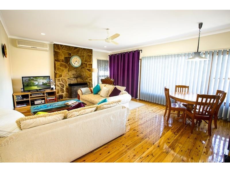 7 Rosalind Crescent, Campbelltown NSW 2560