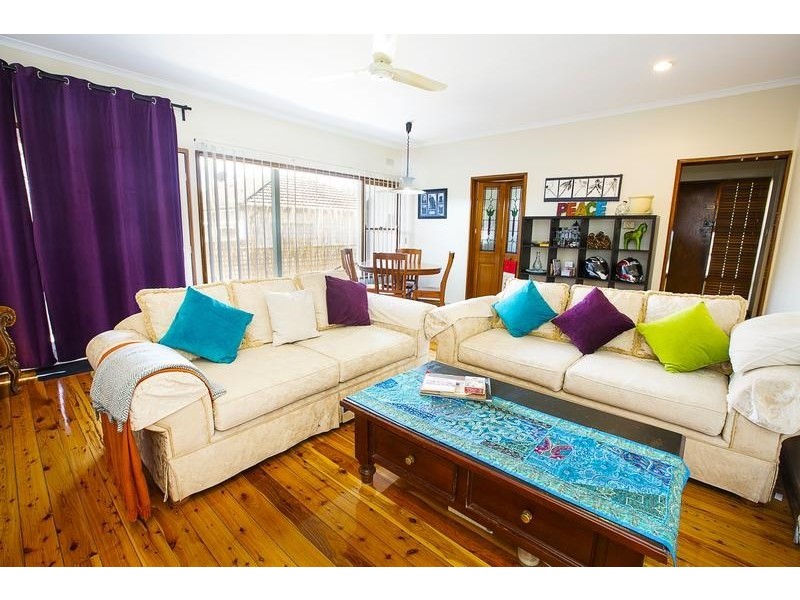 7 Rosalind Crescent, Campbelltown NSW 2560