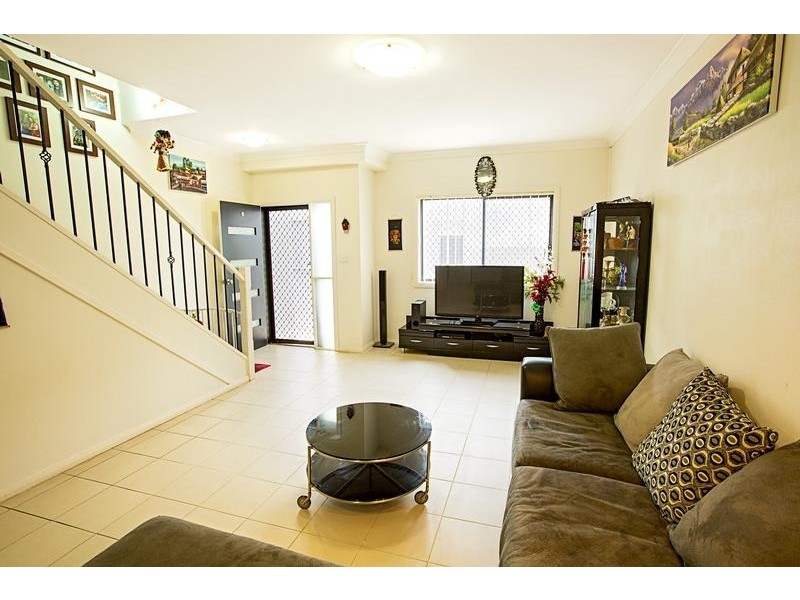 8/16-20 Myee Road, Macquarie Fields NSW 2564