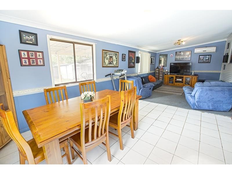 27 Wattle Avenue, Macquarie Fields NSW 2564