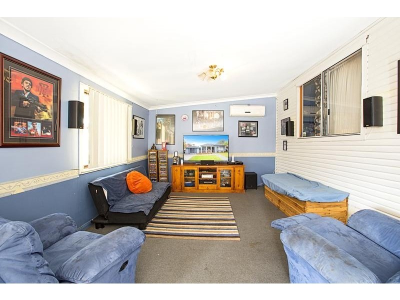 27 Wattle Avenue, Macquarie Fields NSW 2564