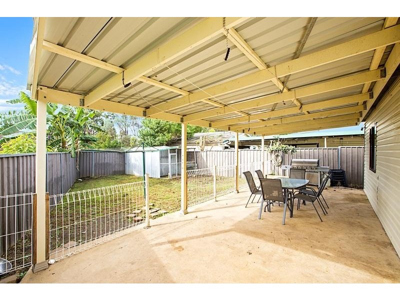 27 Wattle Avenue, Macquarie Fields NSW 2564