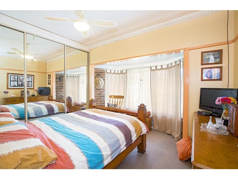 27 Wattle Avenue, Macquarie Fields NSW 2564