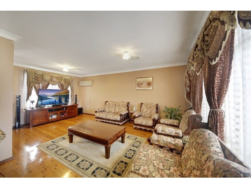 31 Koala Avenue, Ingleburn NSW 2565