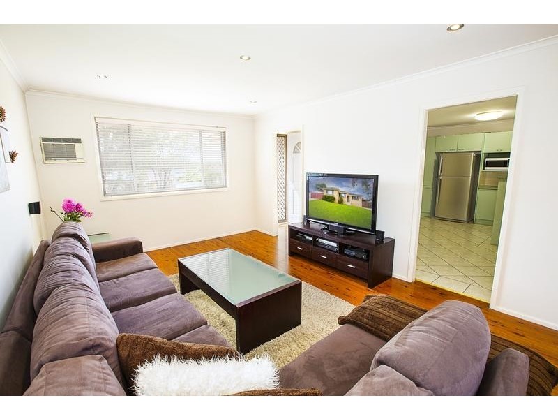 21 Salamaua Place, Glenfield NSW 2167