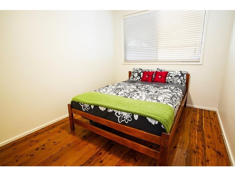 21 Salamaua Place, Glenfield NSW 2167