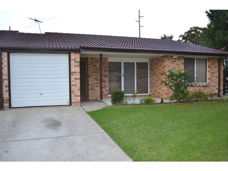 1/1A Warwick Street, Minto NSW 2566