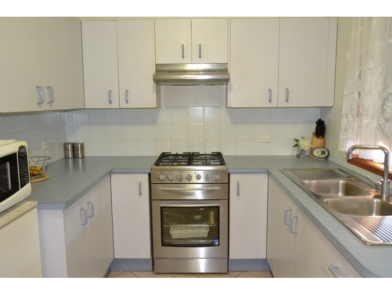 1/1A Warwick Street, Minto NSW 2566